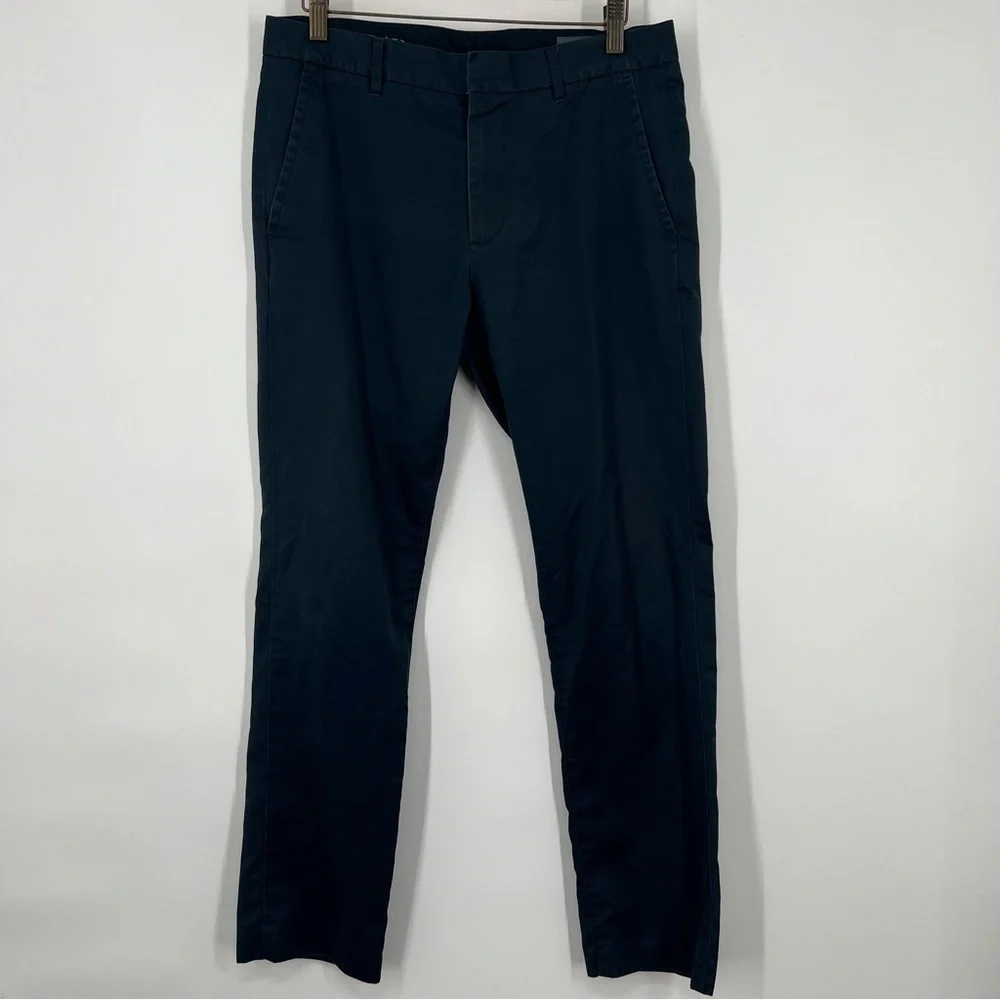 Bonobos 31 x 30 Weekday Warrior Navy Blue Chino Pants